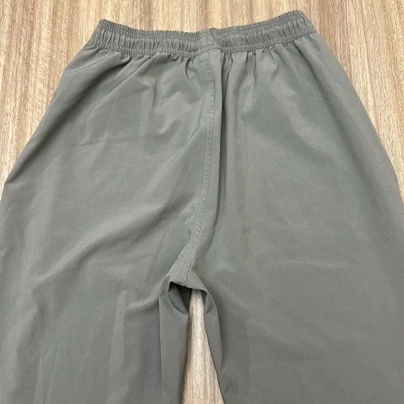 Gymshark training woven joggers women’s size extra small light gray color - Picture 11 of 15
